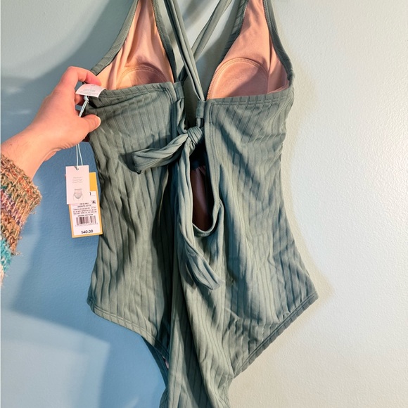 NWT one piece bathing suit, size 12/14. - Picture 2 of 5